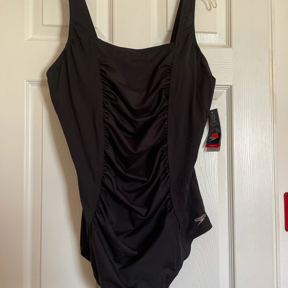 Plus Size Speedo Swimsuit (Black)